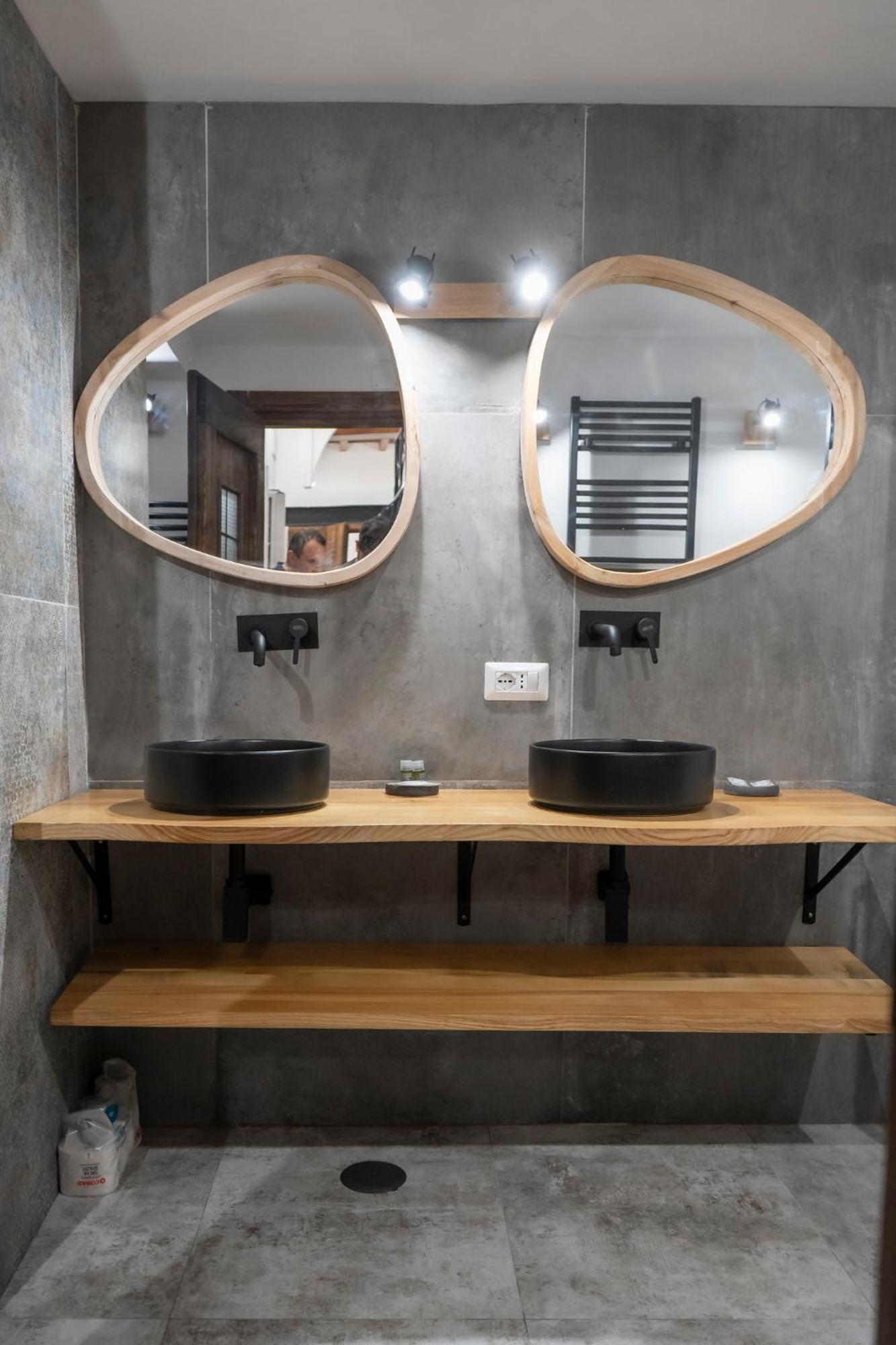 Home Domus Capocci - Rione Monti روما الغرفة الصورة