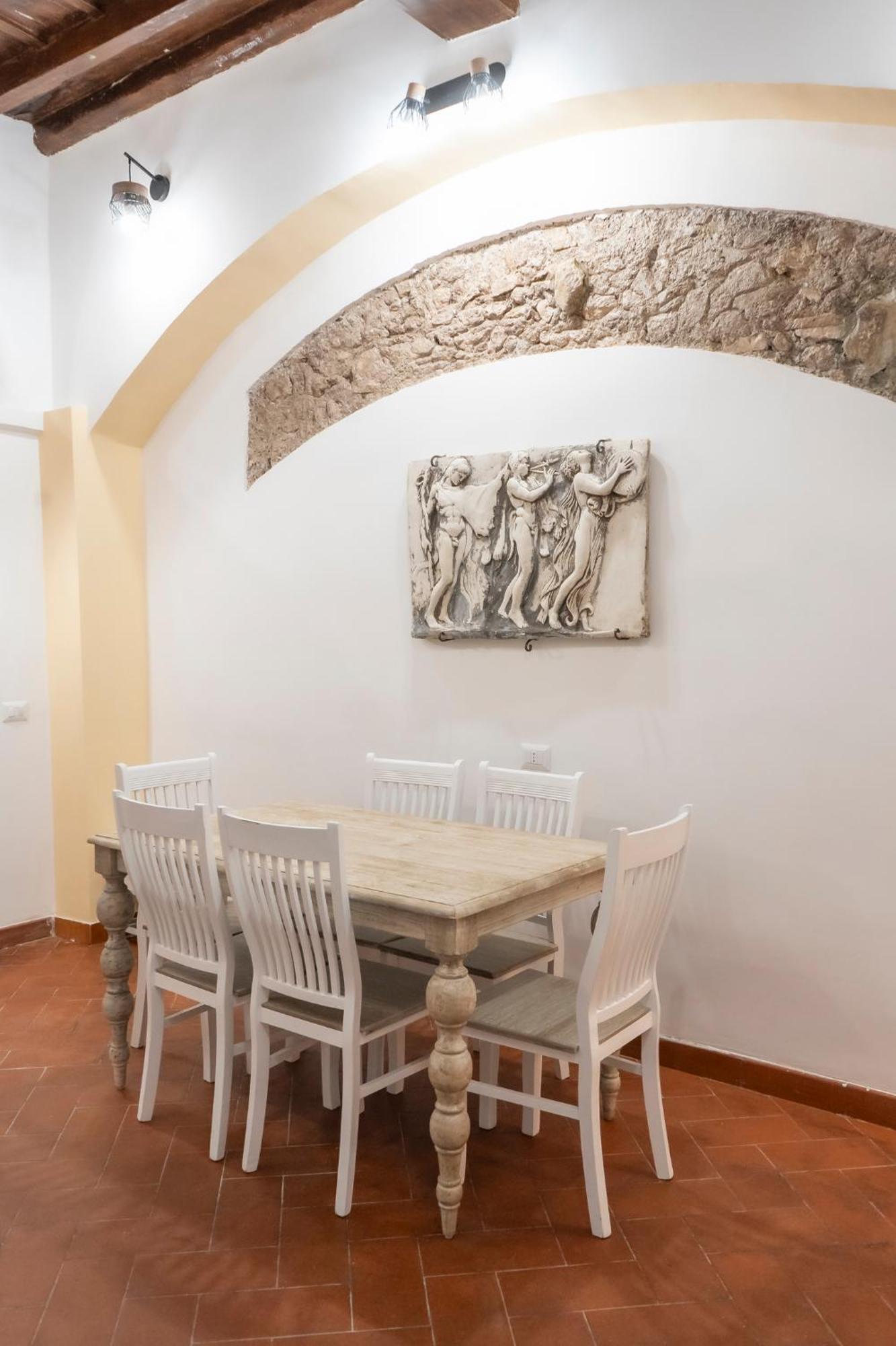 Home Domus Capocci - Rione Monti روما الغرفة الصورة